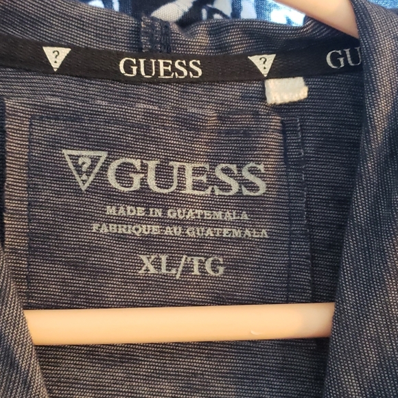 Long sleeve hooded guess shirt. - Picture 4 of 5